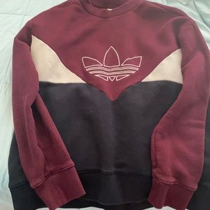 Adidas Athletic Sweater size small